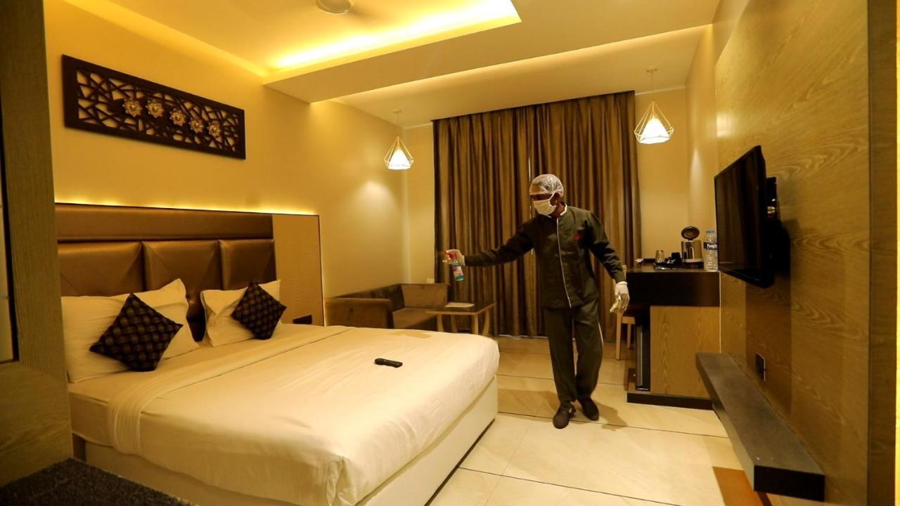 The Imperial Grand Hotel Ujjain Ngoại thất bức ảnh